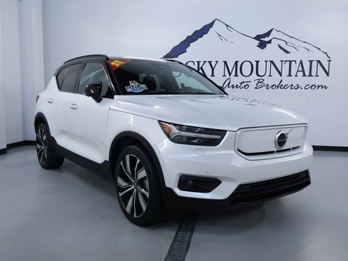 Used 2021 Volvo XC40 P8 Recharge w/ Advanced Package AWD/4WD image 1