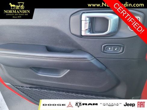 Certified 2024 Jeep Wrangler Unlimited Sahara AWD/4WD image 15