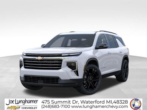 New 2026 Chevrolet Traverse LT w/ LPO, Floor Liner Package FWD image 6
