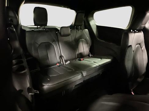 New 2026 Chrysler Pacifica Select image 29