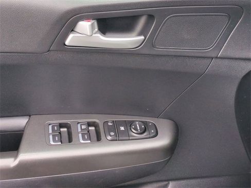 Used 2019 Kia Sportage LX w/ LX Popular Package image 22