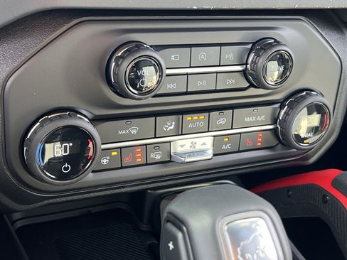 New 2026 Ford Bronco Outer Banks image 21