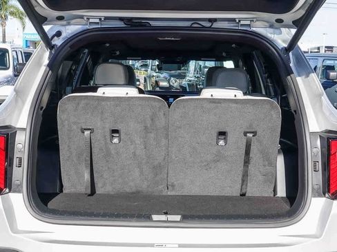 Certified 2025 Kia Sorento SX Prestige image 23