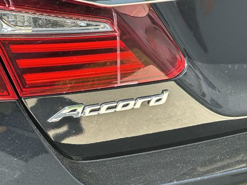 Used 2017 Honda Accord LX image 15