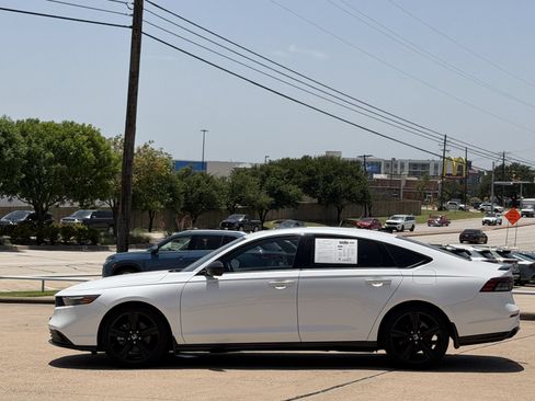 Used 2025 Honda Accord Sport image 7