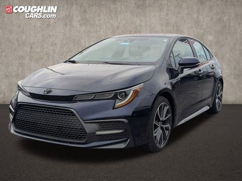 Used 2022 Toyota Corolla SE w/ SE Premium Package image 3