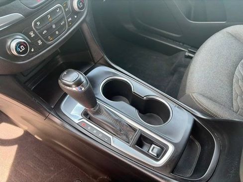 Used 2021 Chevrolet Equinox LT FWD image 27