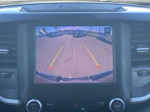 Used 2020 RAM 1500 Big Horn AWD/4WD image 17
