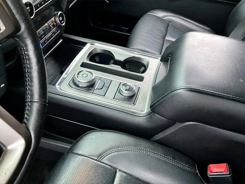 Used 2019 Ford Expedition XLT w/ Equipment Group 202A image 13