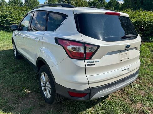 Used 2017 Ford Escape SE w/ Equipment Group 201A AWD/4WD image 7
