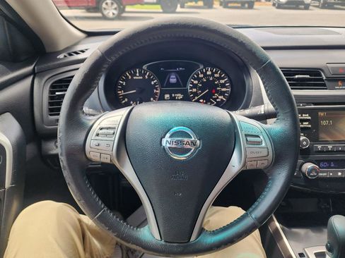 Used 2015 Nissan Altima 2.5 SV w/ Convenience Package FWD image 22