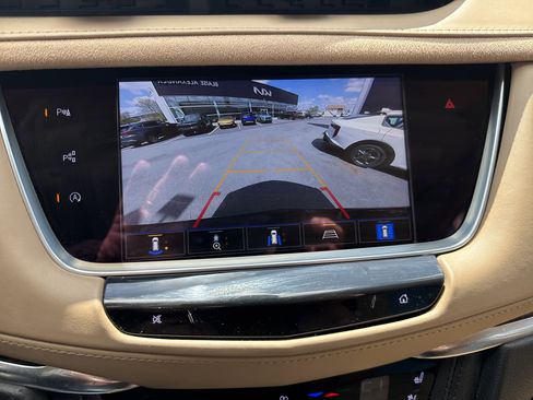 Used 2022 Cadillac XT5 Premium Luxury w/ Platinum Package AWD/4WD image 26