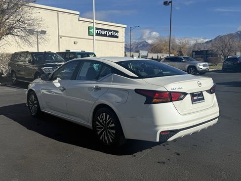 Used 2024 Nissan Altima 2.5 SV image 5