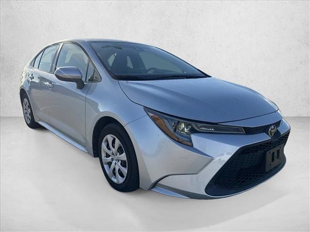 Used 2022 Toyota Corolla LE FWD image 3