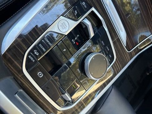 Used 2023 BMW X7 xDrive40i image 19