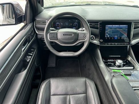 Used 2022 Jeep Wagoneer Series II image 27