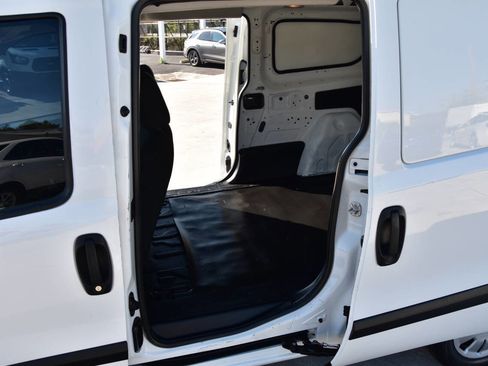 Used 2017 RAM ProMaster City Tradesman SLT w/ Rear Back-up Camera Group image 9