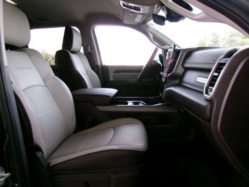 New 2025 RAM 2500 Laramie image 20