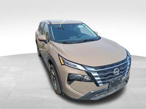 Used 2025 Nissan Rogue SV image 19