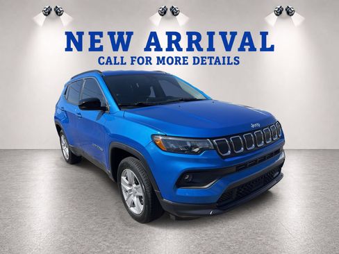 Used 2022 Jeep Compass Latitude AWD/4WD image 4