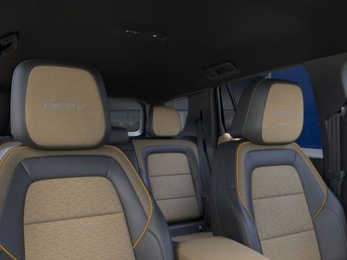 New 2025 Chevrolet Equinox ACTIV w/ Safety and Technology Package image 24