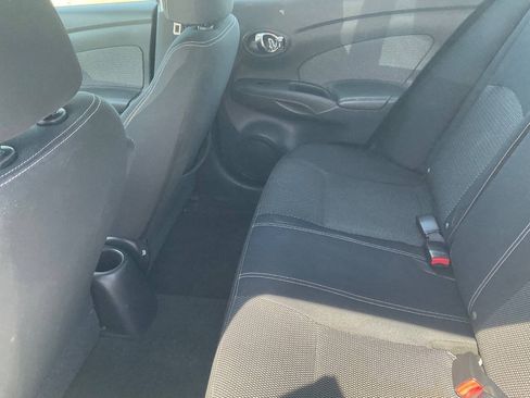 Used 2014 Nissan Versa SV FWD image 10
