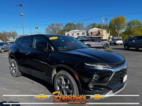 Used 2023 Chevrolet Blazer LT w/ Driver Confidence Package AWD/4WD image 3