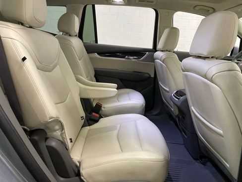 Used 2025 Cadillac XT6 Premium Luxury w/ Technology Package FWD image 24
