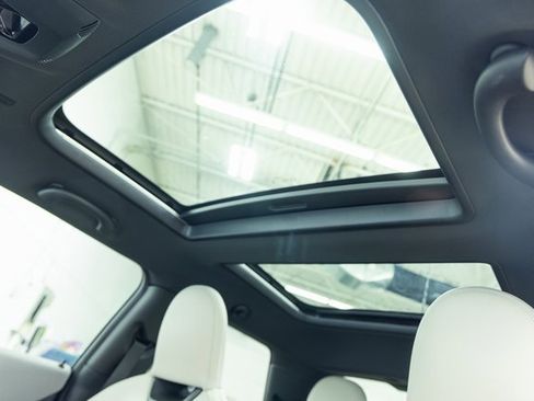 Certified 2025 MINI Cooper S image 15