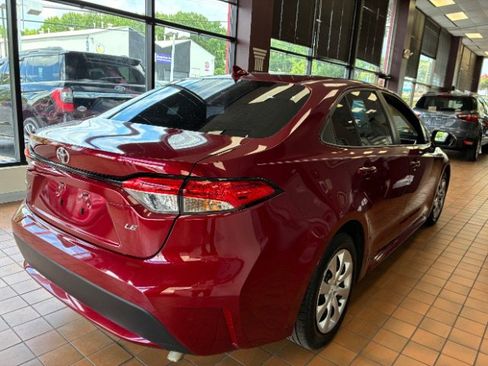 Used 2022 Toyota Corolla LE FWD image 10