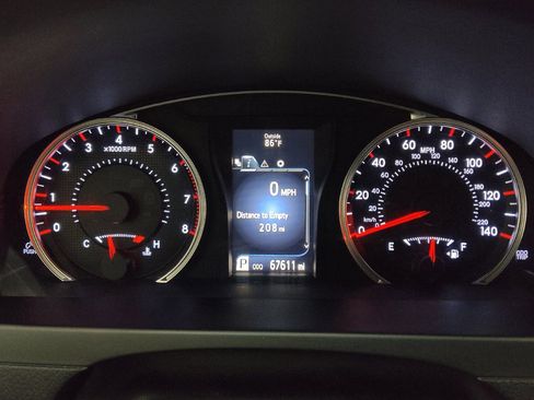 Used 2016 Toyota Camry SE FWD image 23