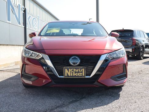 Used 2021 Nissan Sentra SV FWD image 2
