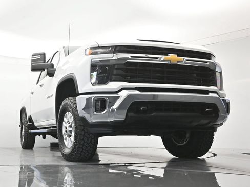 Certified 2025 Chevrolet Silverado 2500 LT w/ Convenience Package AWD/4WD image 39