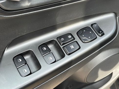 Used 2023 Hyundai Kona SEL FWD image 27