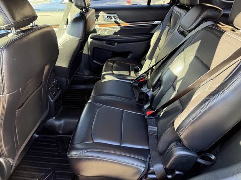Used 2019 Ford Explorer Limited w/ Class III Trailer Tow Package image 21