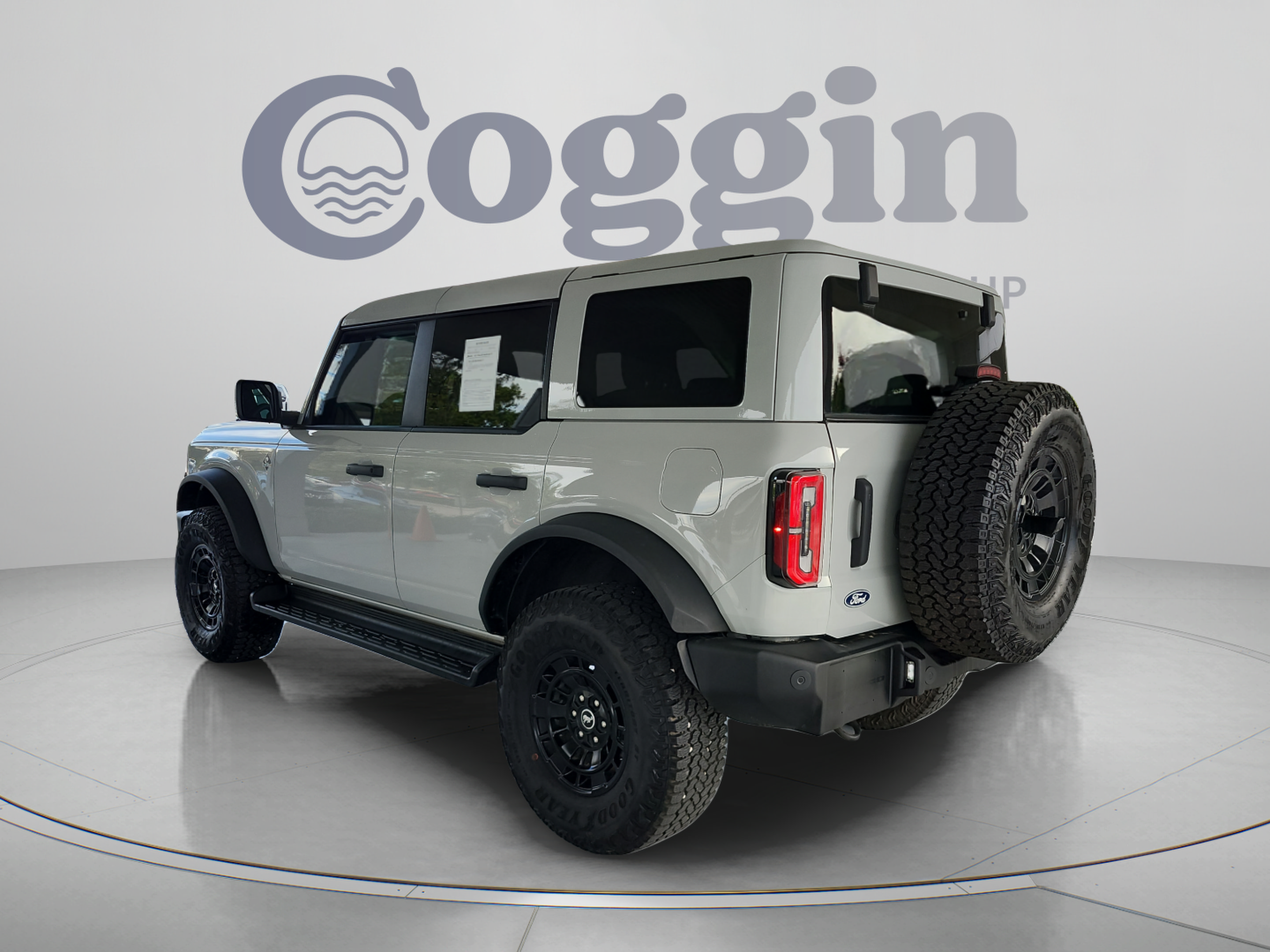 Used 2026 Ford Bronco Outer Banks w/ Sasquatch Package AWD/4WD image 3