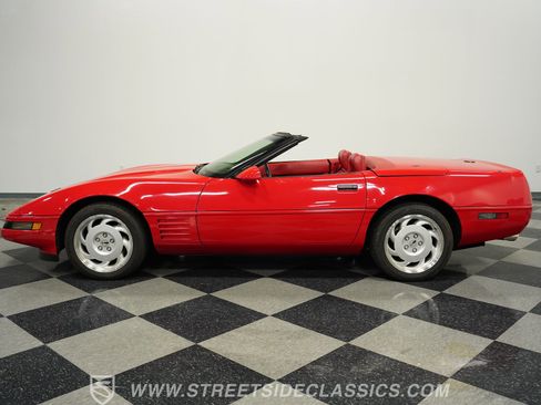Used 1991 Chevrolet Corvette Convertible image 7
