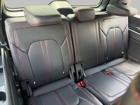 Used 2023 Ford Expedition Limited RWD image 15