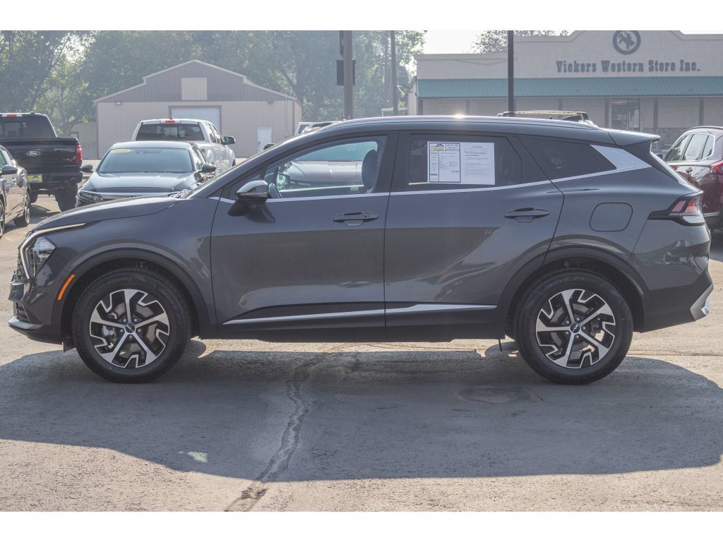 Used 2023 Kia Sportage EX AWD/4WD image 6