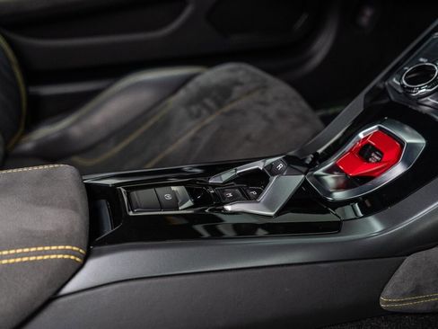 Used 2015 Lamborghini Huracan LP 610-4 AWD/4WD image 42