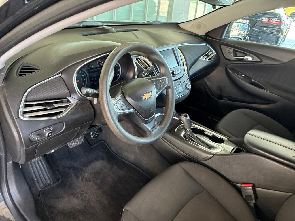 Used 2018 Chevrolet Malibu LT FWD image 22