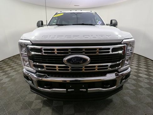 Used 2025 Ford F350 XLT image 4