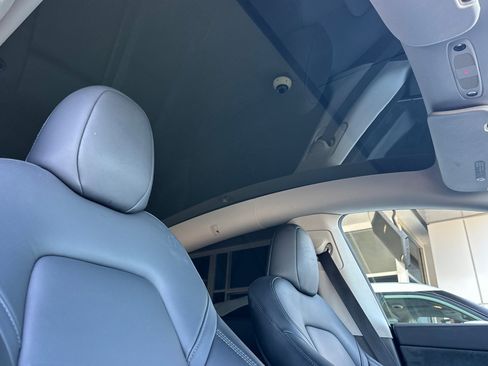 Used 2023 Tesla Model Y Long Range AWD/4WD image 16