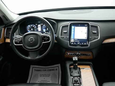Used 2021 Volvo XC90 T6 Momentum AWD/4WD image 25