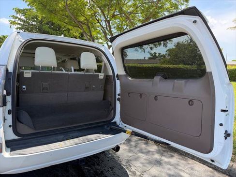 Used 2018 Lexus GX 460 Premium AWD/4WD image 16