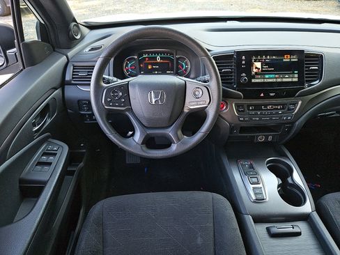 Used 2022 Honda Pilot Sport image 14