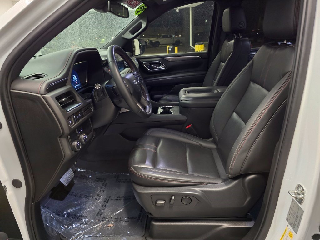 Used 2024 Chevrolet Suburban RST RWD image 19