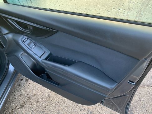 Used 2018 Subaru Impreza 2.0i AWD/4WD image 13