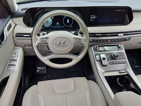 Used 2025 Hyundai Palisade Calligraphy FWD image 13