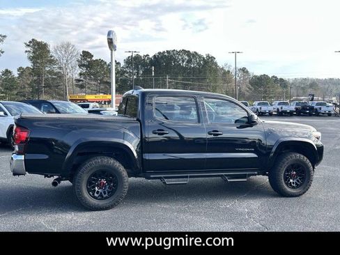 Used 2022 Toyota Tacoma SR5 image 8